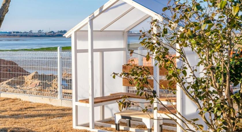 务安 Oberman Pet friendly Pool Villa 3星级 民宿 餐厅