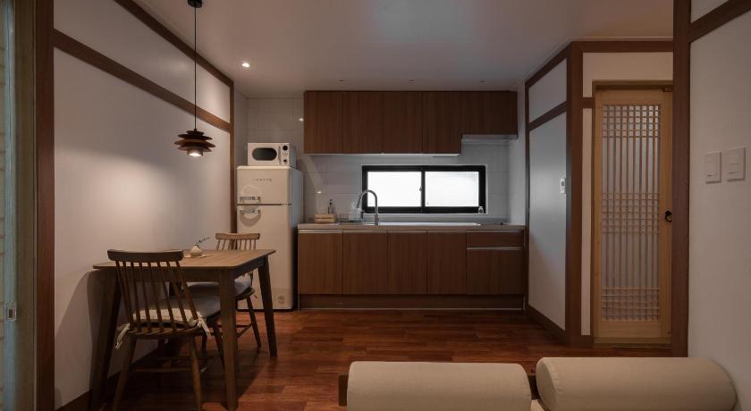 プサン songjeong stay seomong 2つ星 ゲストハウス スイート