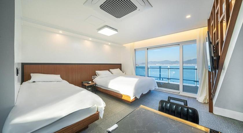 Sacheon Sacheon Azure Pool Villa 3-Star Guesthouse exterior