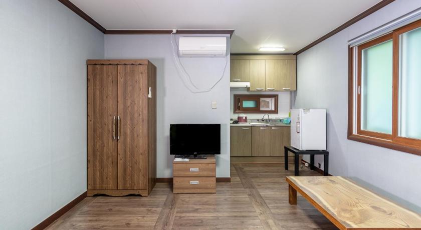 光陽 Gwangyang Sookhinae Hwangto Pension 3つ星 ゲストハウス スイート