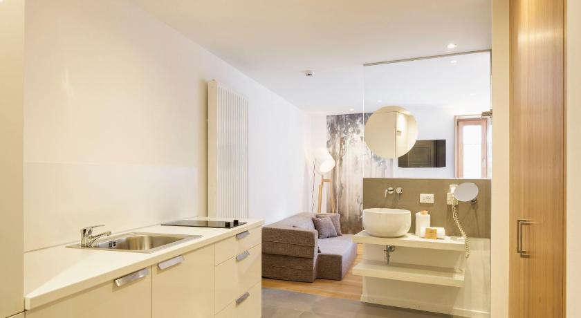 HEIMAT - Chic & Spacious Alpine Escape Schlanders