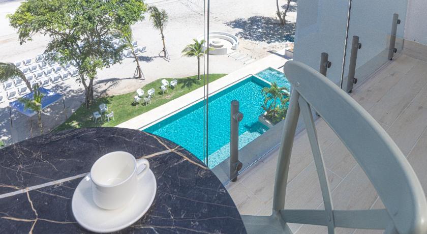 エル・ファンハル Radisson Riviera Panama 4つ星 ホテル 眺望