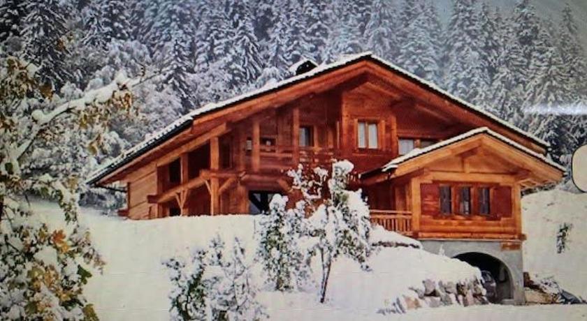 chalet face aux Aravis plein sud 10 -12 personnes