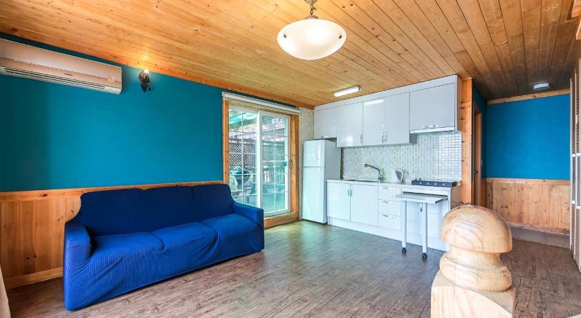 Image of Quadruple Room 8