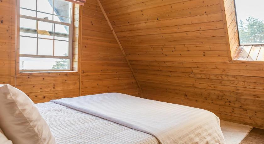 Image of Quadruple Room 12