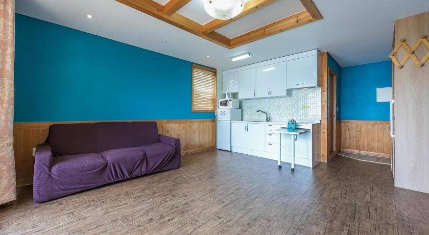 Image of Double Room 4 7