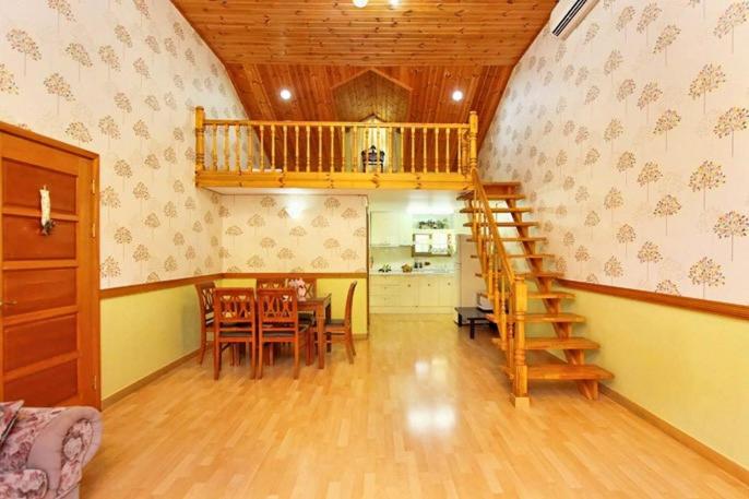 Image of Quadruple Room 4