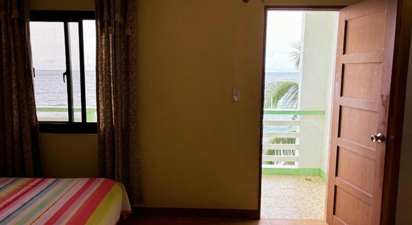 Image of Sea View Family Room 5