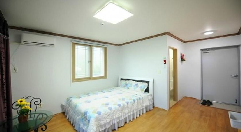Image of Double Room 4