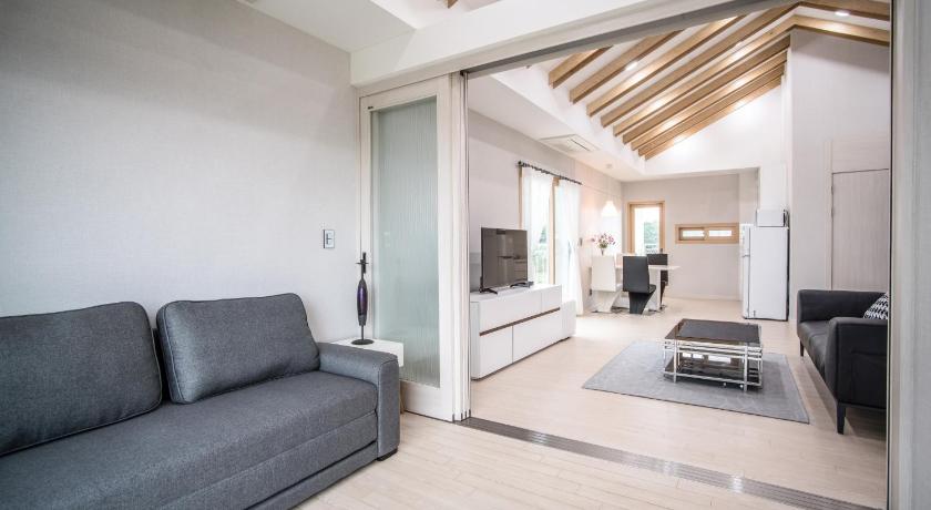 济州 seogwipo okeura rijoteu 4星级 民宿 景观