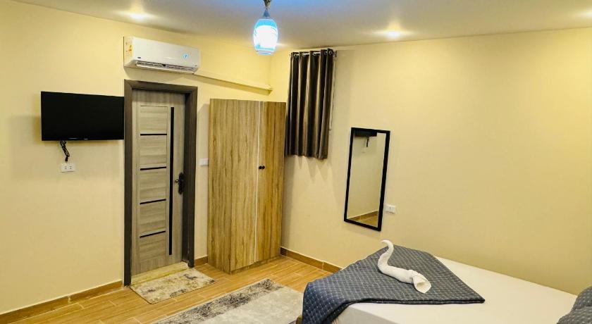 Image of Luxury Triple Room 5