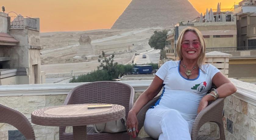 Image of Triple Room (Pyramids View) 0