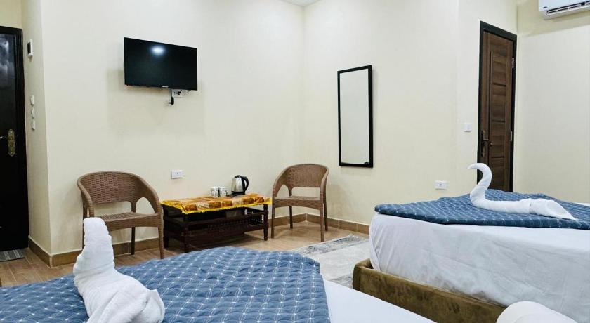 Image of Luxury Triple Room 4