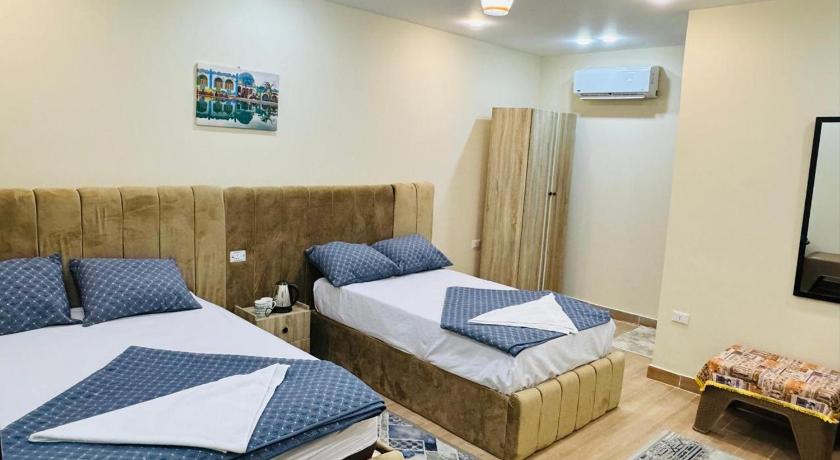 Image of Triple Room with View 3