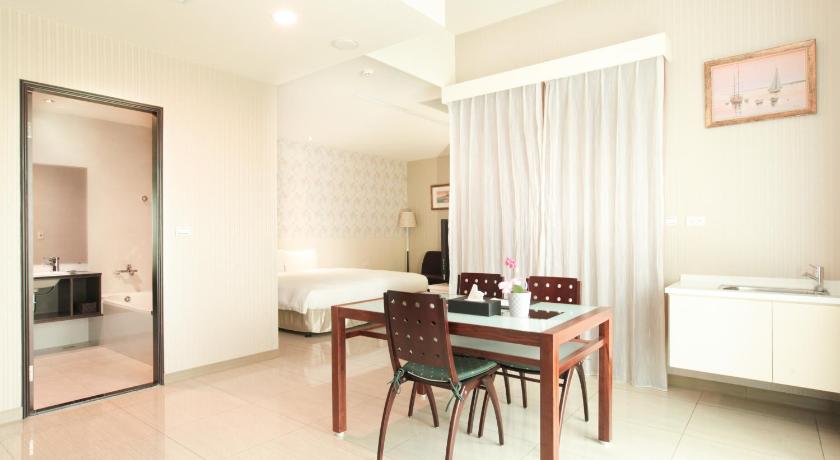Image of Business Suite 1