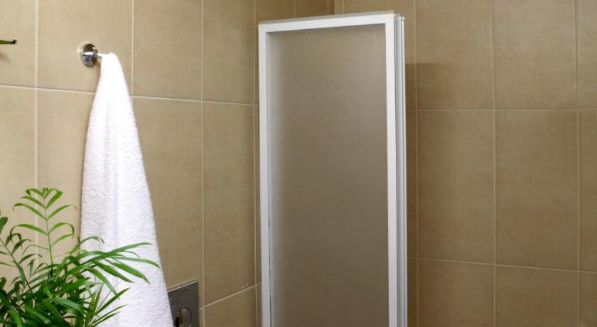 Image of Double or Twin Room with Sea View 16
