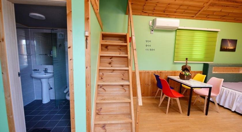 Wando Jeonnam Cheongsando Yeohaeng Pension 3-Star Guesthouse view