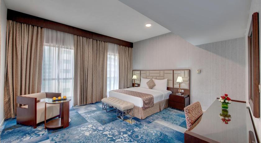 Image of 4 bedrooms 4