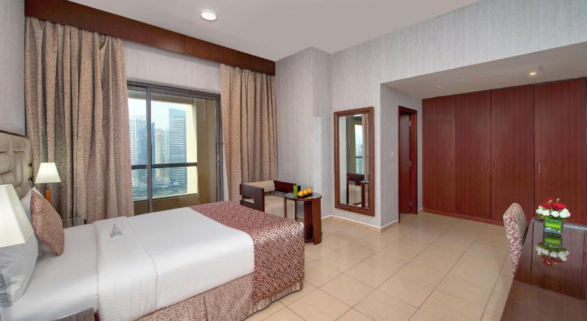 Image of 4 bedrooms 13