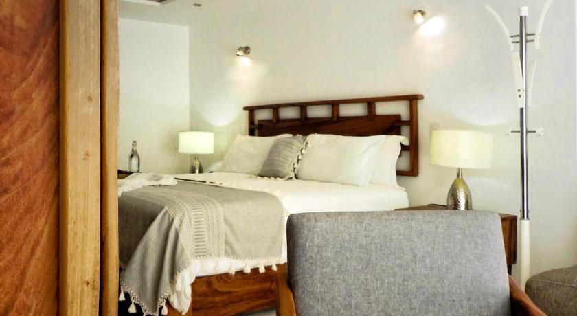 Image of Deluxe Suite 4