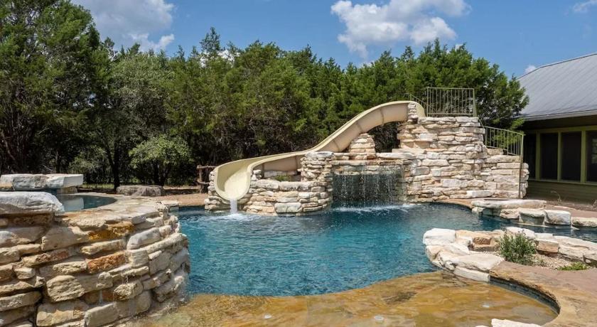 Austin Grit&Grace Ranch - Private Resort Style Pool & Spa 5-Star Accommodation suite