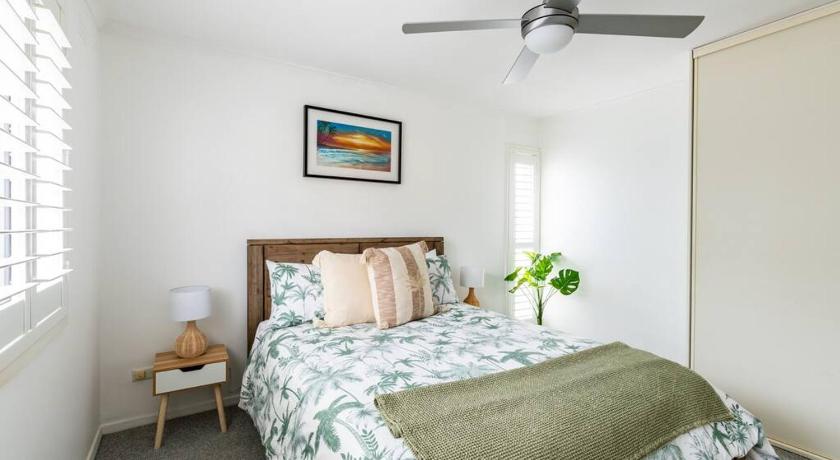 400m walk to Main Beach! Garage - BBQ - Patio
