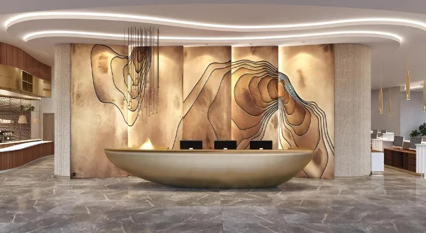 Panorama Beachfront Nha Trang by Lyn Condotel - image 4