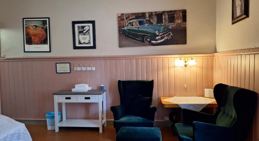 Brevik Tjøtta Gjestegaard 3-Star Hotel suite