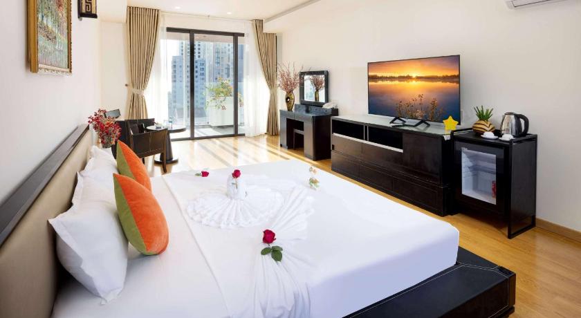 Image of Suite with Balcony 1