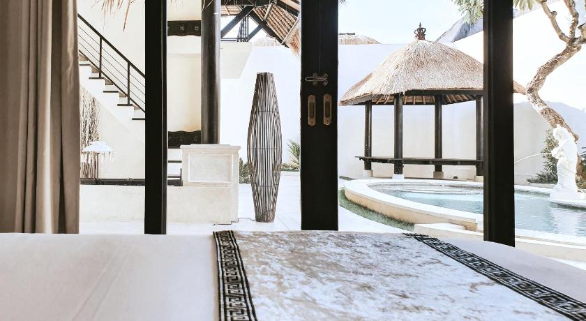 Bali Villa de Malicott Athena 5-Star Hotel suite