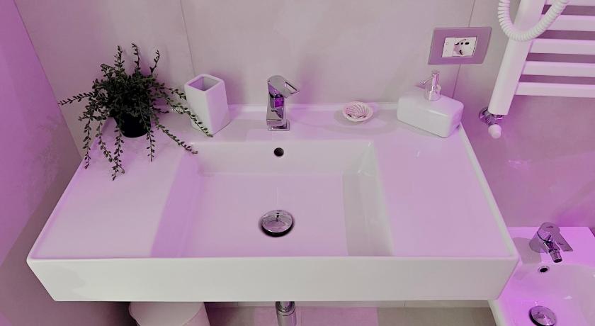 ローマ Centro Solferino Rooms 4つ星 ホテル レストラン