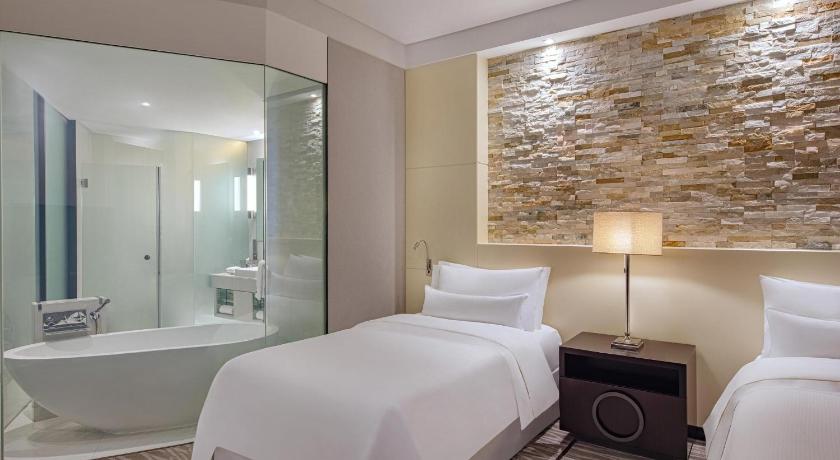 Image of Executive Room, Club lounge access, Guest room 1