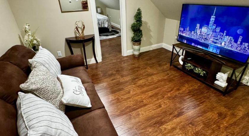 エリザベス (NJ) Private Cozy Apartment - Only 5 min Away from Newark Airport and 30 min to NYC 3つ星 宿泊施設 スイート