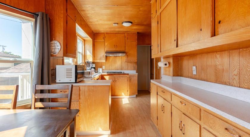 Albany (CA) Cozy 5-Bedroom House, Perfect for Family and Work Groups 4-Star Accommodation amenity
