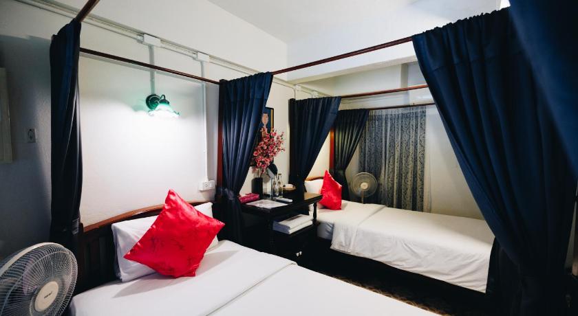Image of Twin Room with Shared Bathroom 1