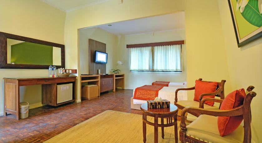 Puri Dewa Bharata Hotel hotel untuk keluarga Family room