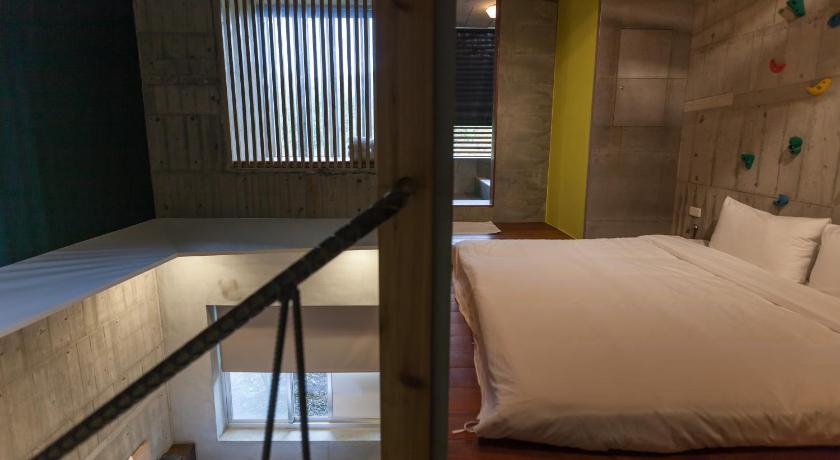 Image of Quadruple Room with Bath 7
