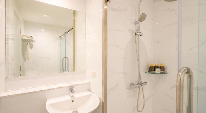 Image of Three Bedroom Sea View Apartment 15
