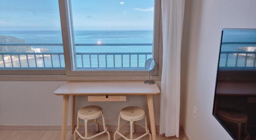 釜山 The First Ocean Songjeong 3星级 酒店 泳池