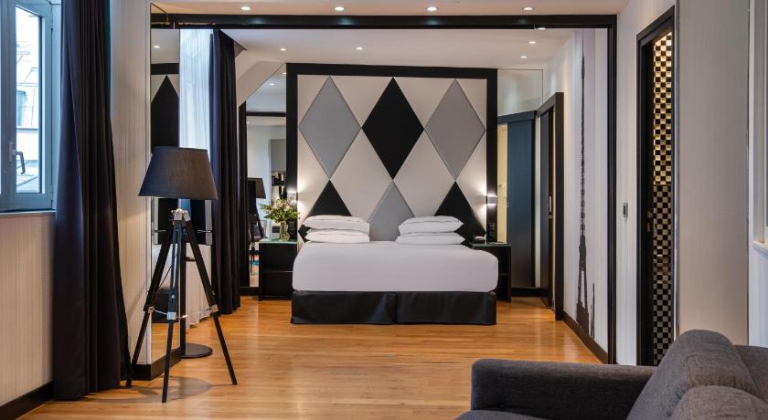 Image of "Joséphine" Suite with Terrace and Jacuzzi 0