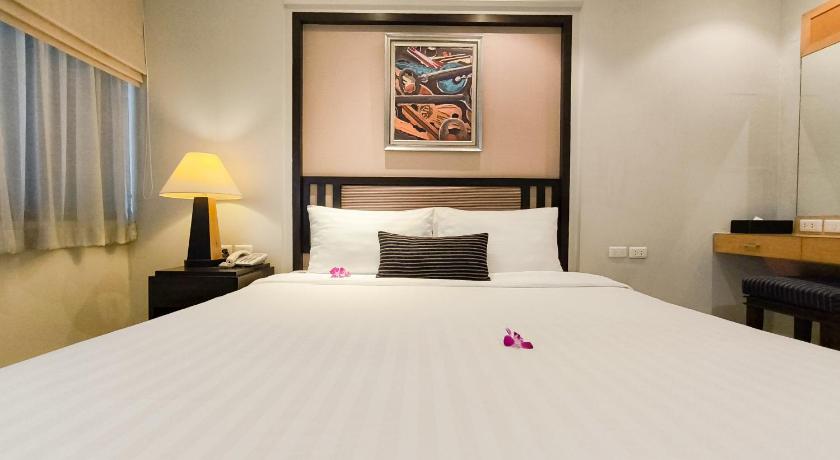 Image of 1 Bedroom Suite 16