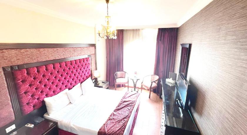 Image of Junior Suite 3
