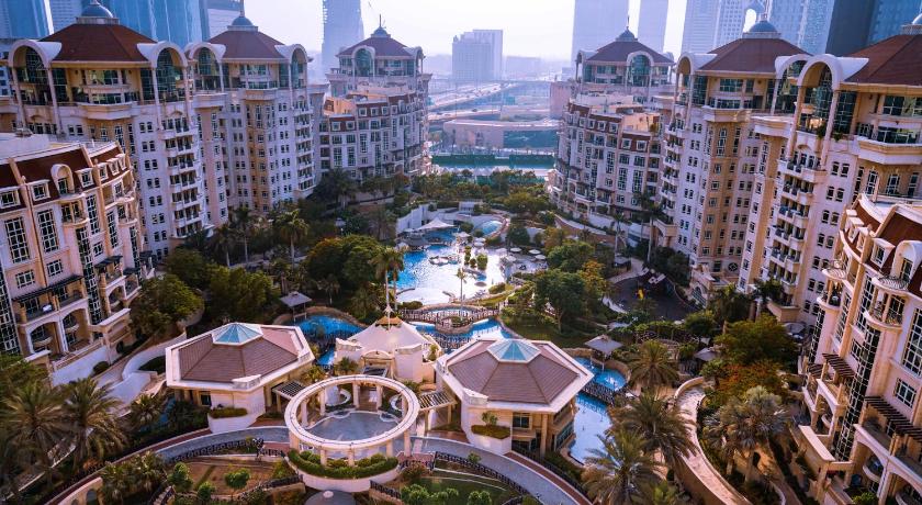 Swissôtel Al Murooj Dubai - image 9