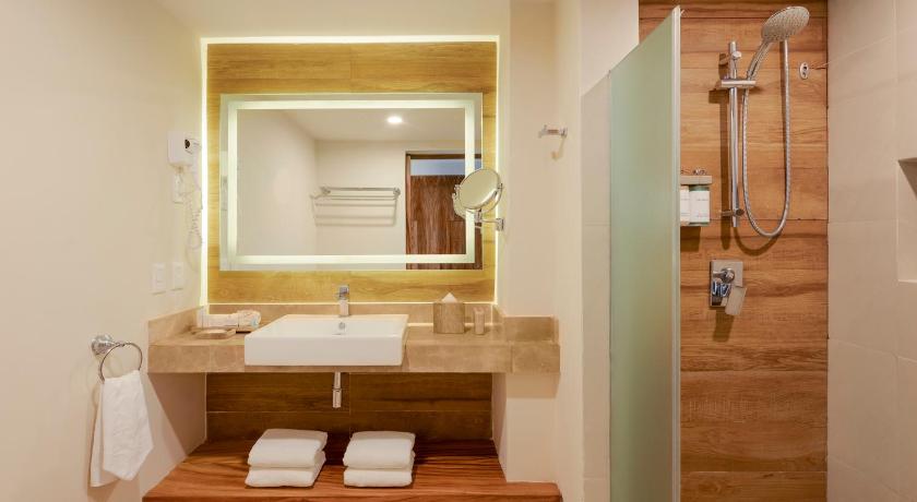 Image of Deluxe Room 2