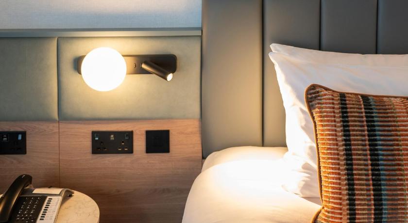 Image of Premium King Room - Club Lounge Access 6