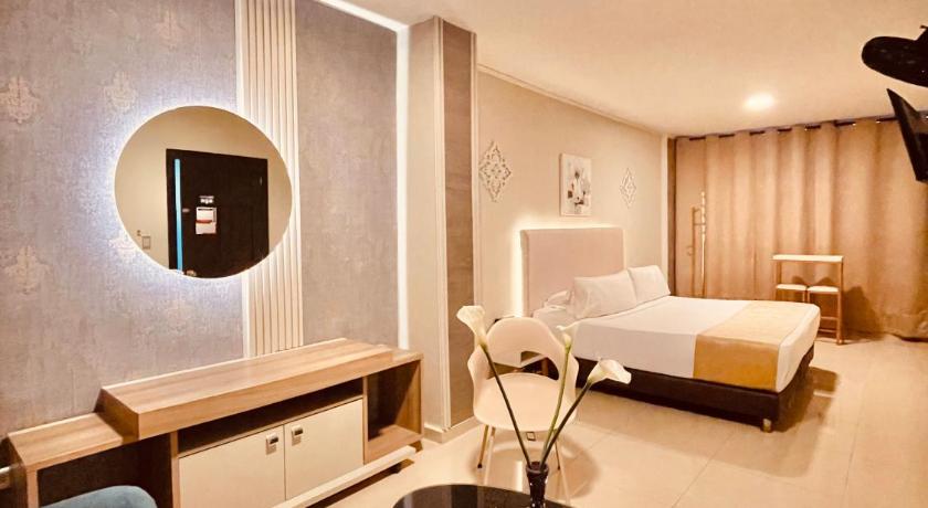 Image of Deluxe Double Room 0