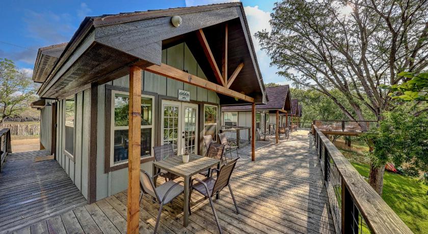 中心点 (TX) Treetop River Cabins on the Guadalupe River 住宿 外观