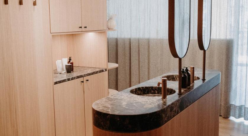 Image of Double Room with Mountain View 11