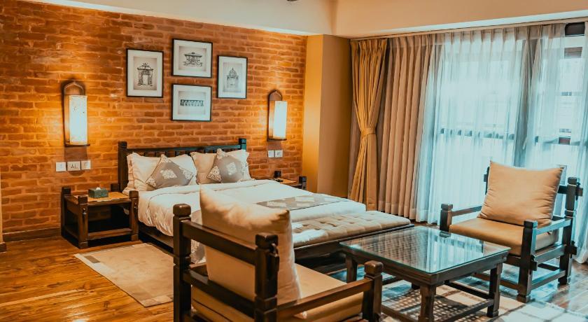Image of Deluxe Queen Suite  15% food and beverage discount 8