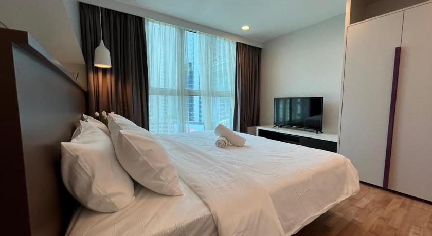 Pillows Plus VERVE Suites@ Old Klang Road - image 12
